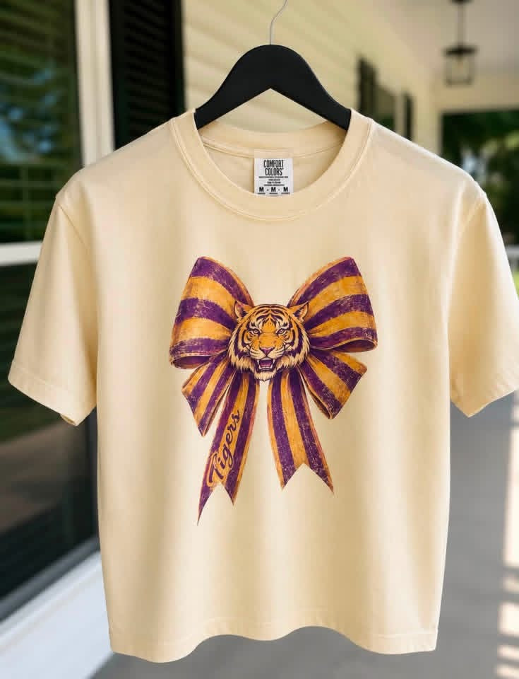 Tiger Bow tee