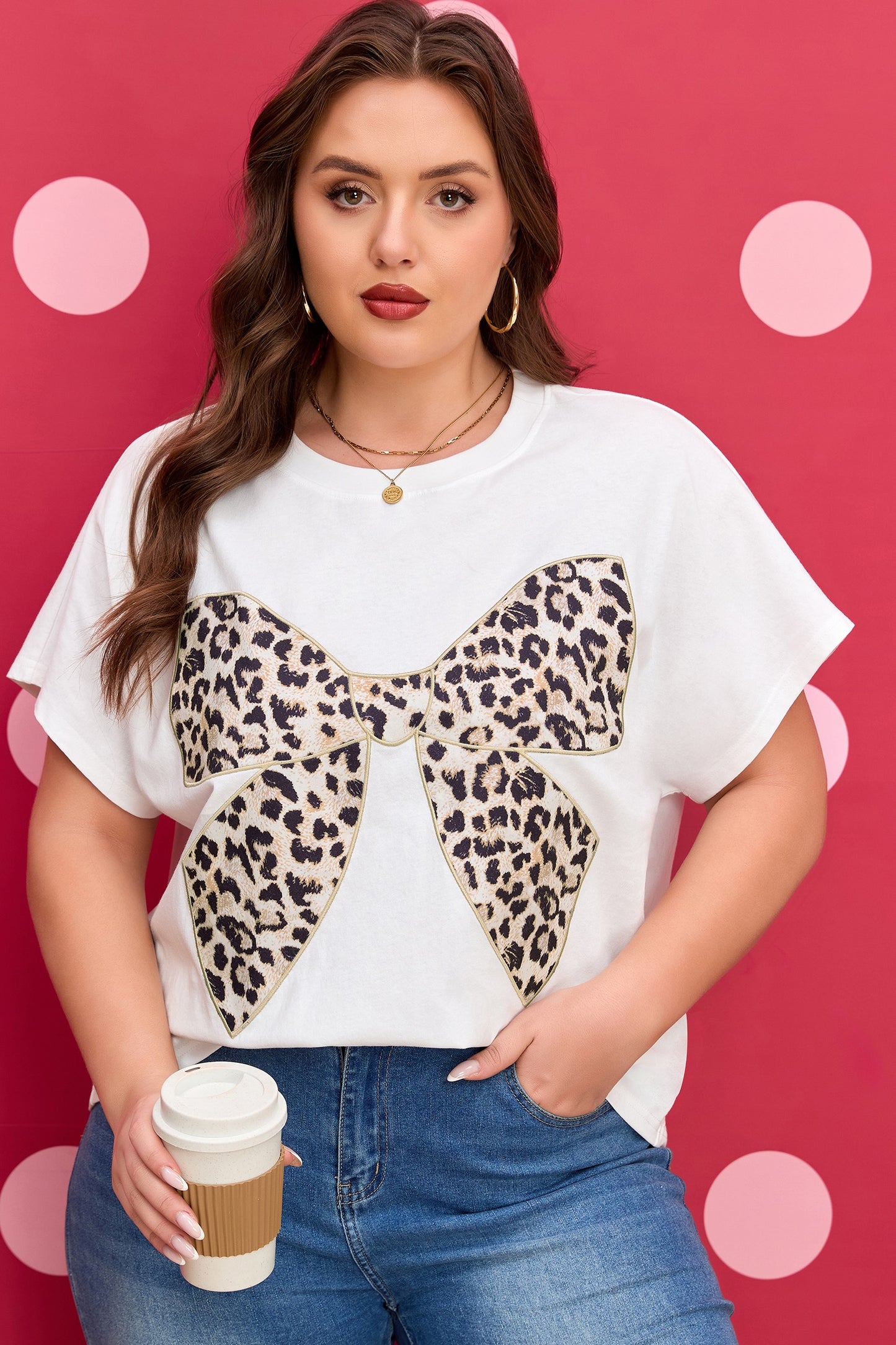 Embroidered bow patch Tee plus