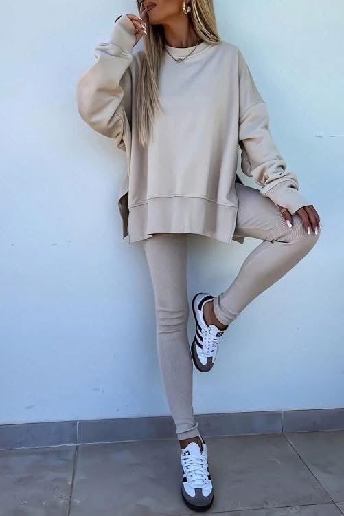 Jet StreamOversize Slit
Sweatshirt Ribbed Leggings